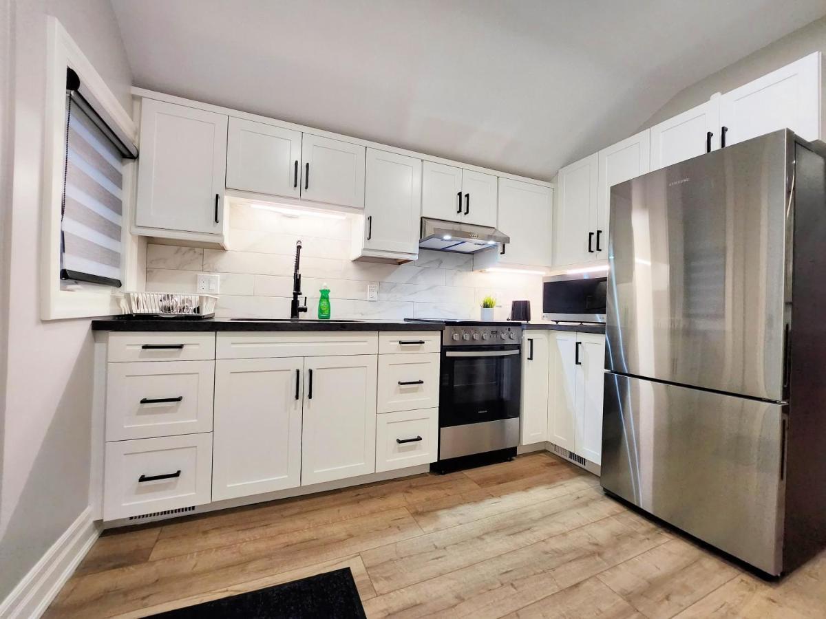 The Cozy Cove Modern King-Bedroom Full Apartment Sainte-Catherine 外观 照片